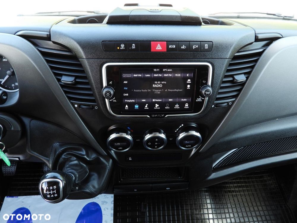 Iveco DAILY 50C18 PLANDEKA 11 PALET TEMPOMAT NAWIGACJA LEDY PNEUMATYKA BLIŹNIACZE KOŁA KLIMATYZACJA  180KM - 38