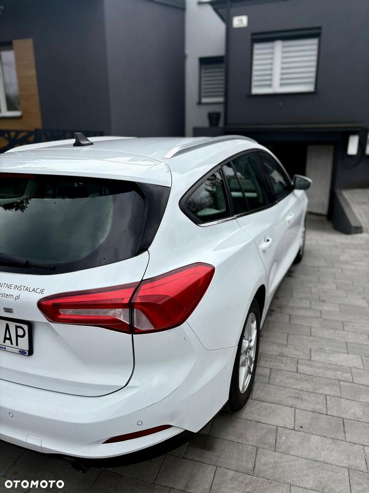 Ford Focus 1.0 EcoBoost Connected - 6