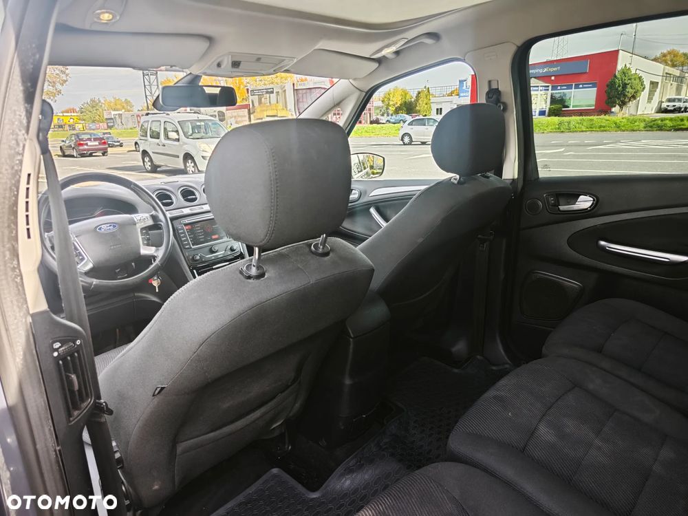 Ford S-Max - 8