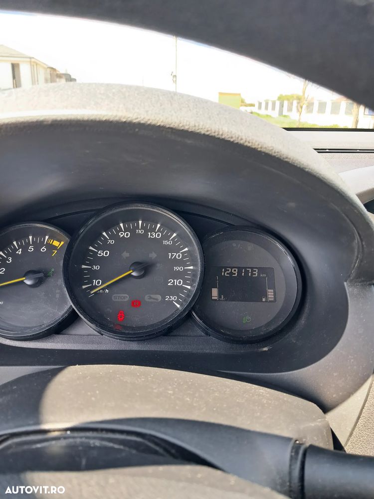 Renault Fluence 1.6 16V Authentique - 7