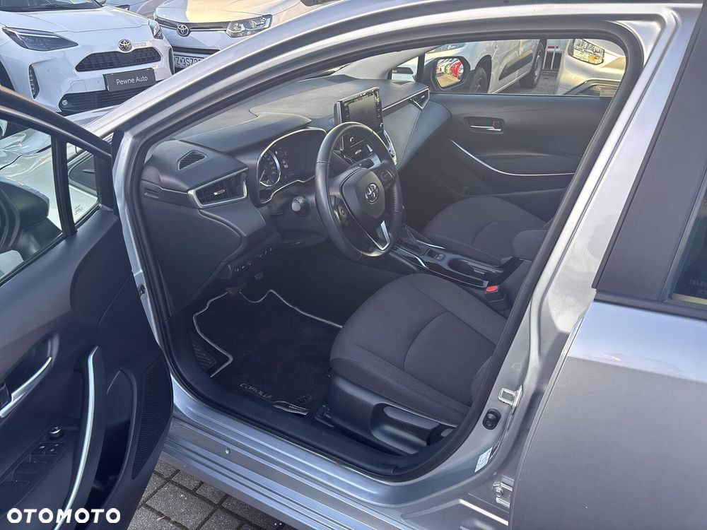 Toyota Corolla 1.8 Hybrid Comfort - 17