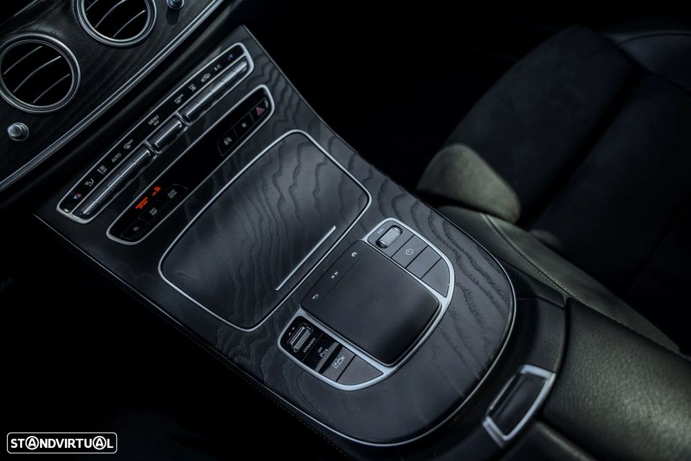 Mercedes-Benz E 300 de AMG Line - 50