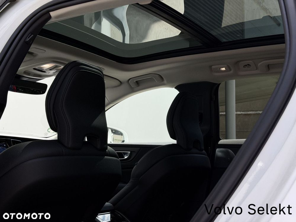 Volvo V60 Cross Country - 14