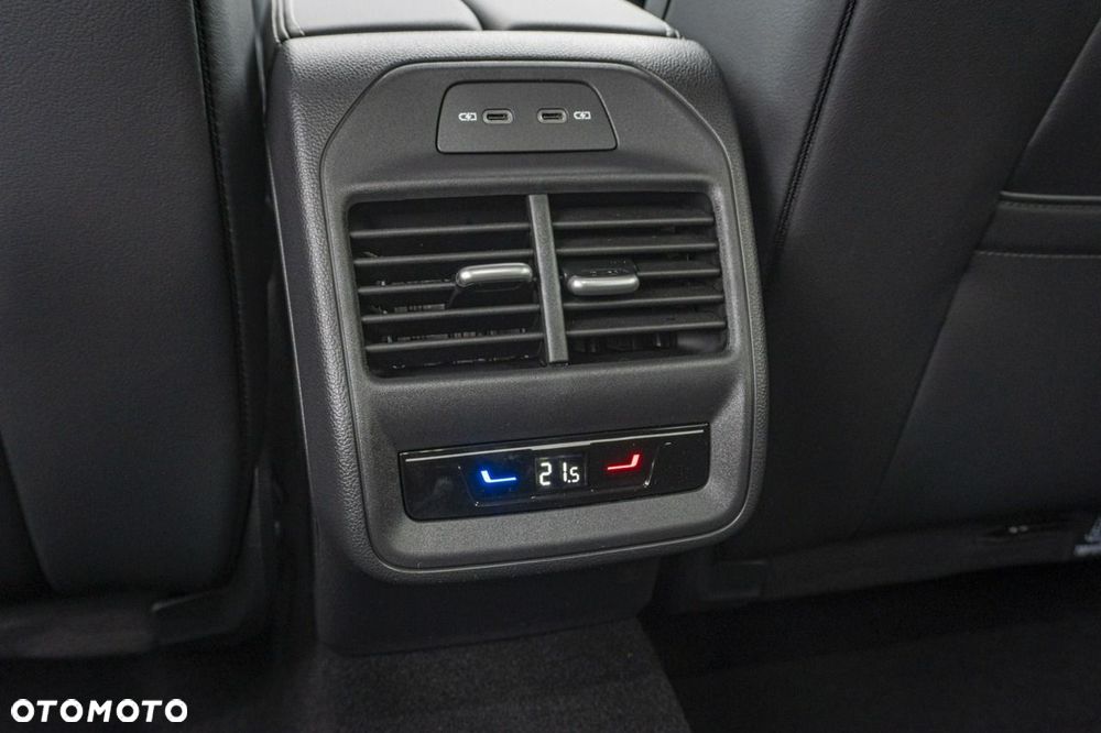 Volkswagen Passat - 22
