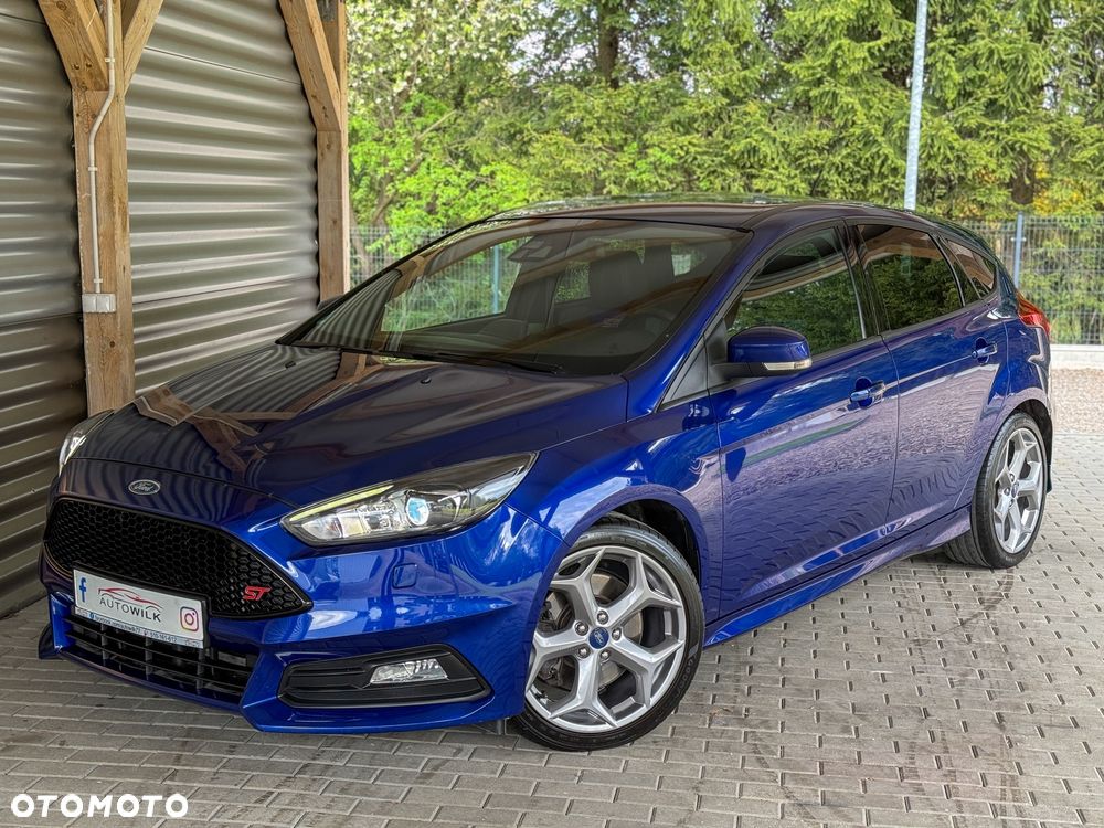Ford Focus 2.0 EcoBoost ST mit Leder-Sport-Paket - 1