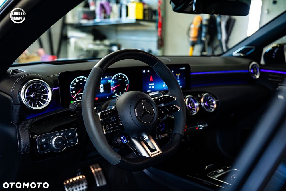 Mercedes-Benz CLA - 5