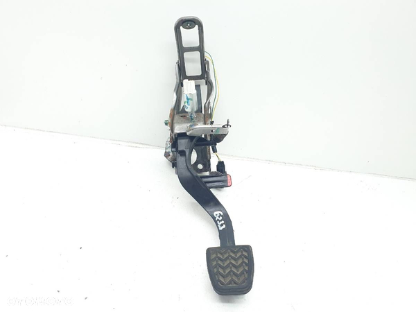 PEDAŁ SPRZĘGŁA DŹWIGNIA TOYOTA YARIS III EUROPA P15 1.3