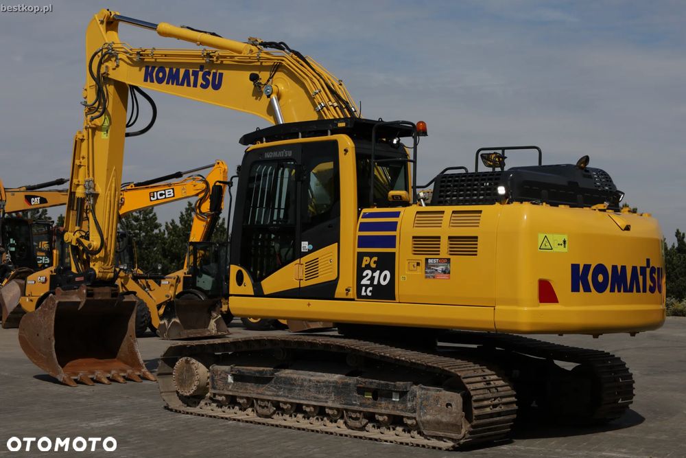 Komatsu PC210LC-11 - 5