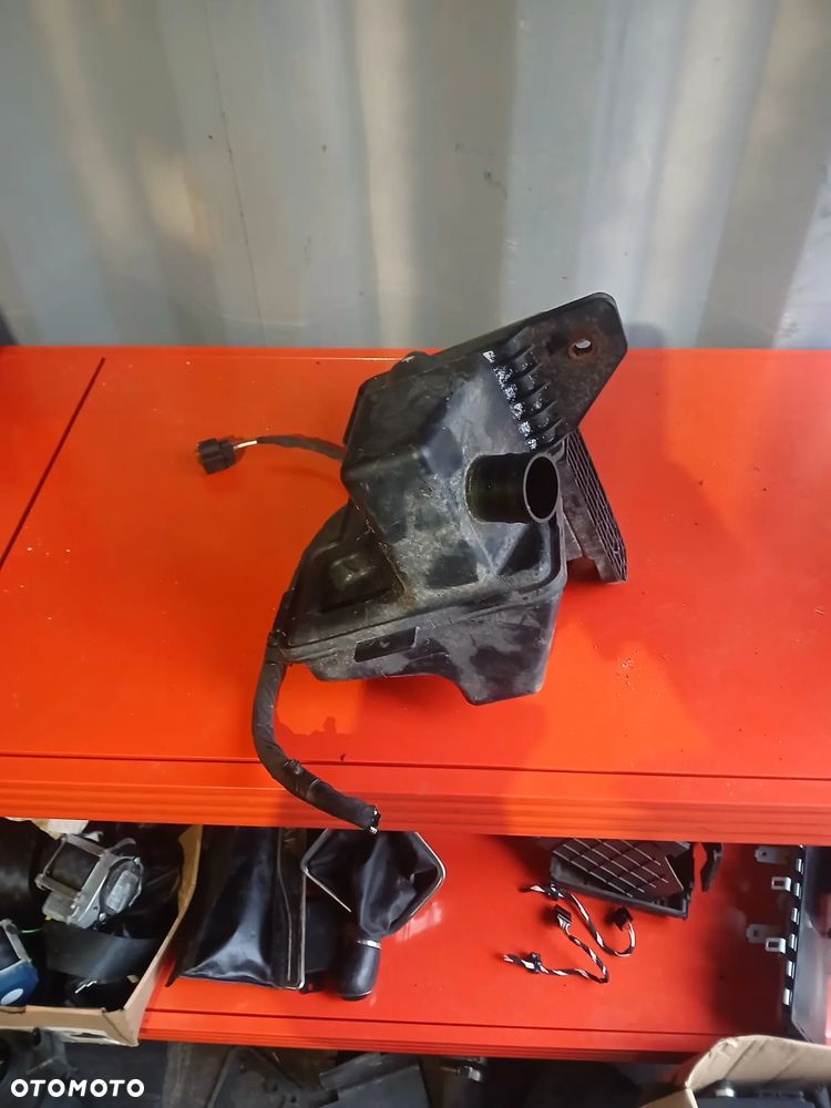 Zbiornik spryskiwacza tiguan