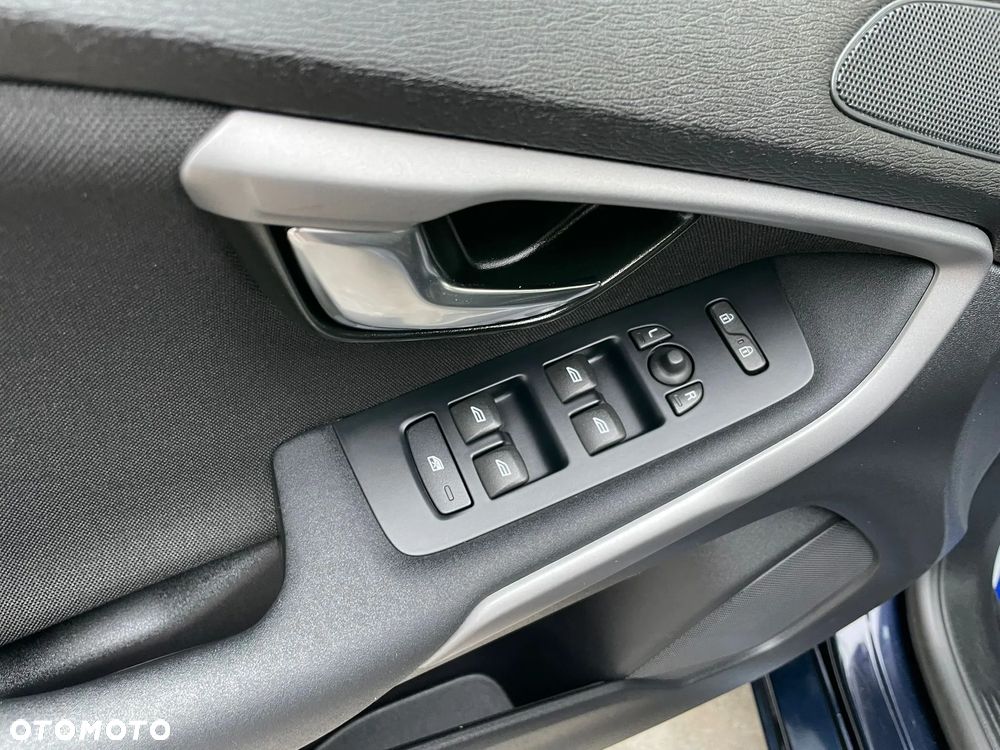 Volvo V40 D2 Momentum - 11