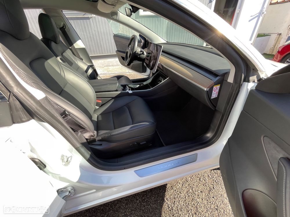 Tesla Model 3 Standard Range Plus RWD - 4