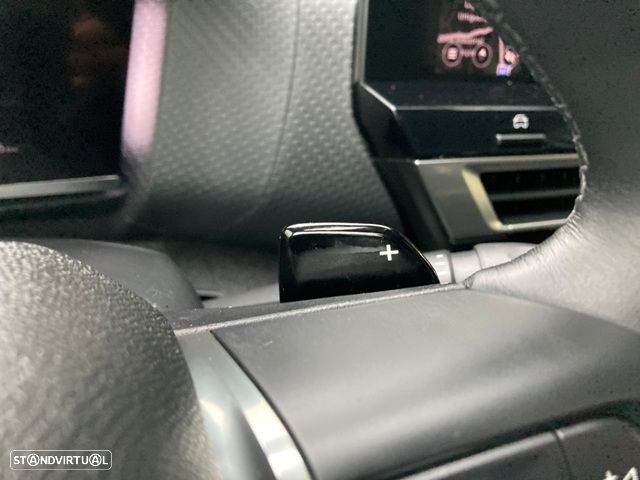 Citroën C4 PureTech 130 Stop&Start EAT8 SHINE - 19