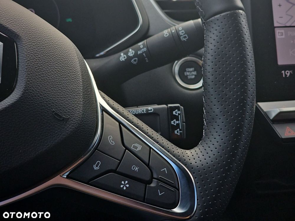 Renault Captur - 16