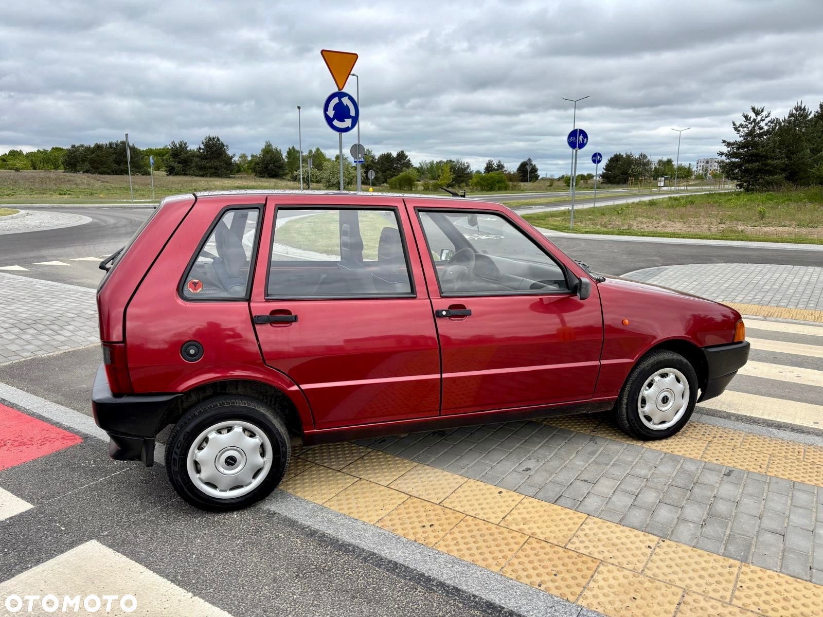 Fiat Uno 899 - 6