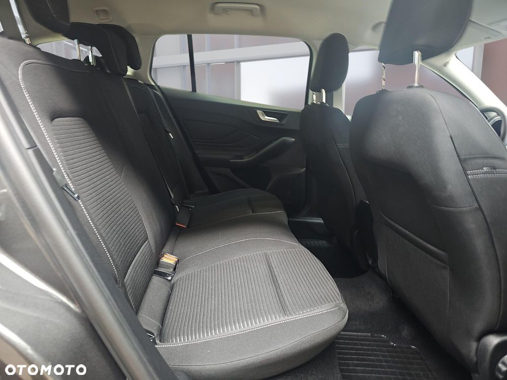 Ford Focus SW 1.0 EcoBoost Titanium - 12