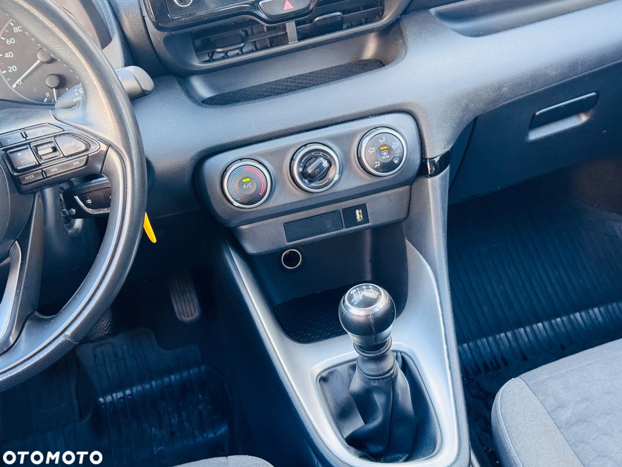 Toyota Yaris - 34