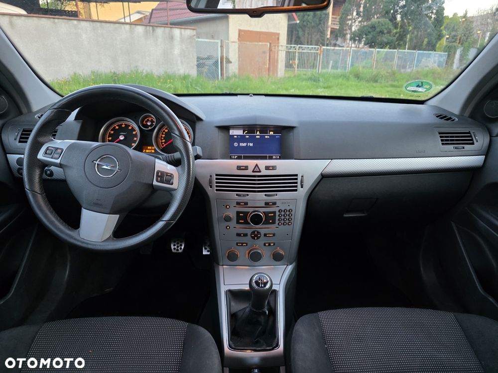 Opel Astra 1.8 Sport - 14