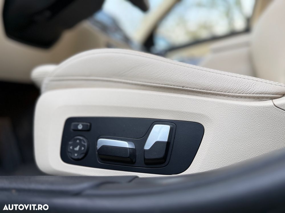 BMW Seria 3 320i AT - 9