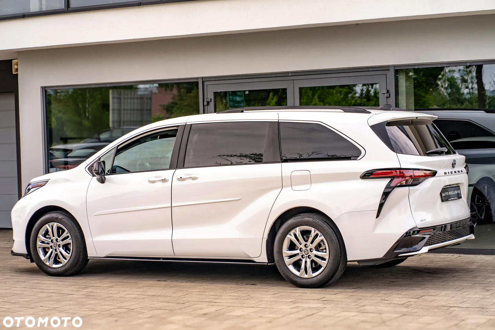 Toyota Sienna - 17