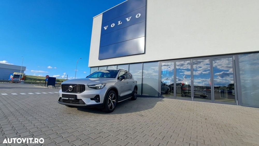 Volvo XC 40 B4 AT FWD MHEV Ultra Dark - 3