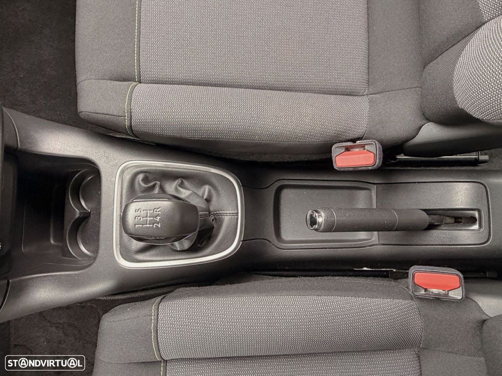 Citroën C3 1.2 PureTech Shine - 32