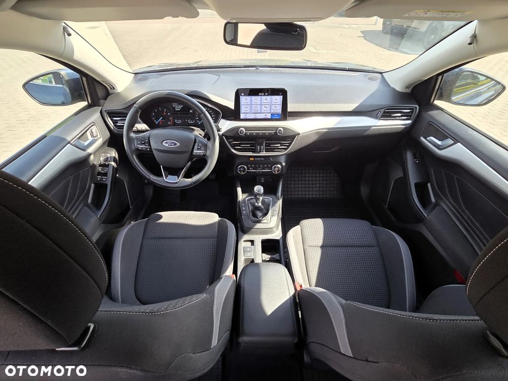 Ford Focus 1.0 EcoBoost Trend Edition Business - 24