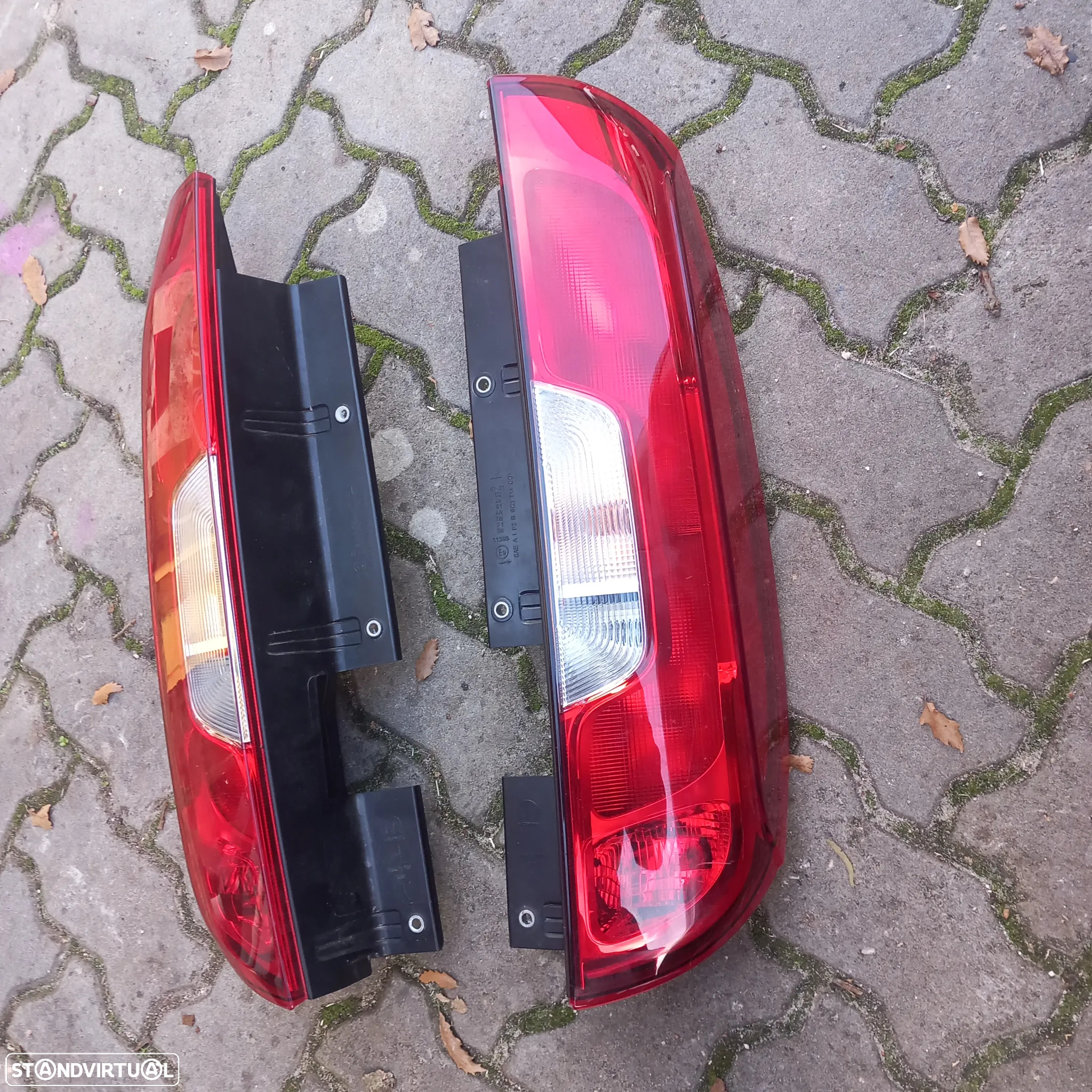 Farois traseiros fiat doblo cargo 263 - 2