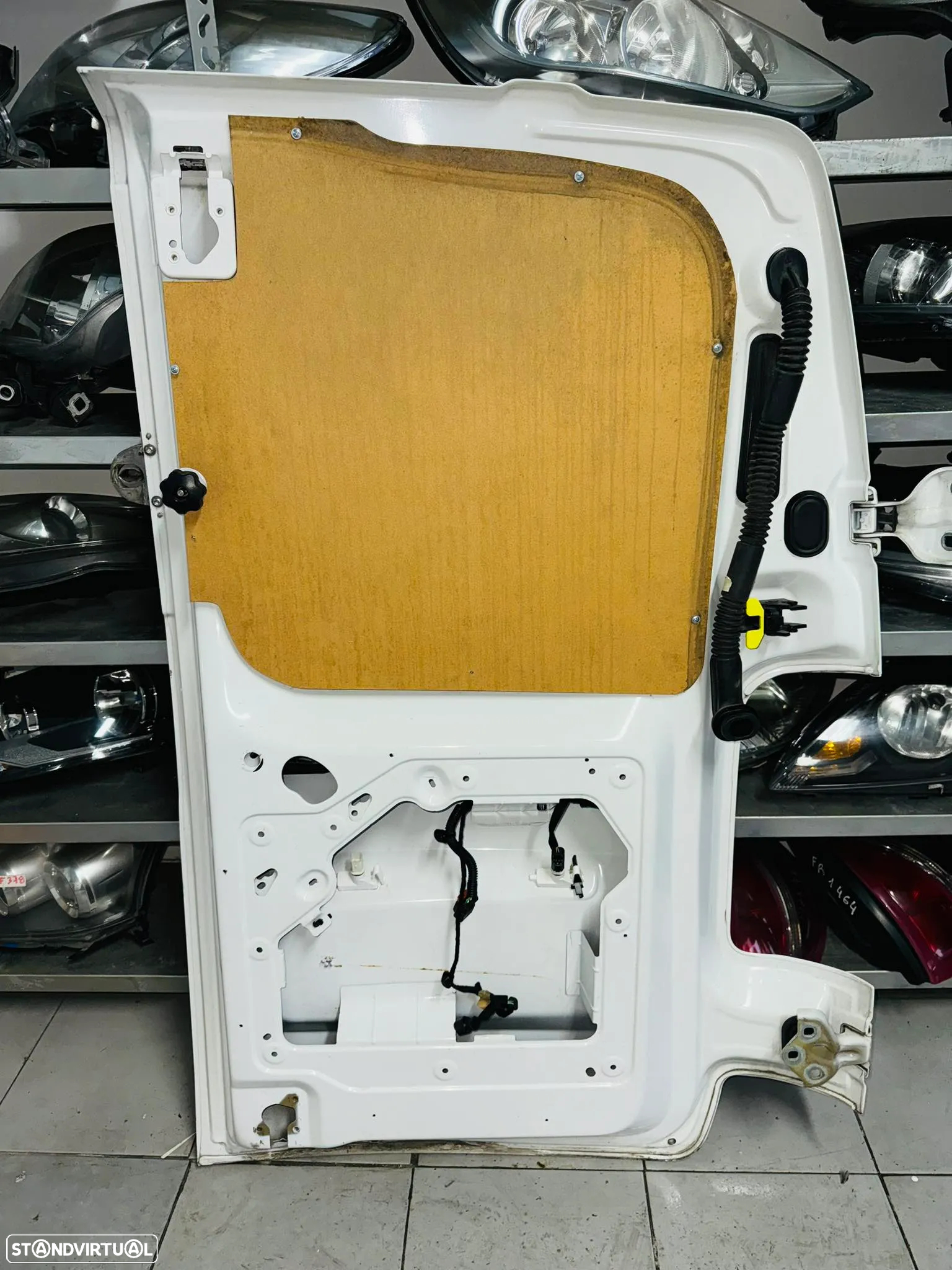 Porta Trás Esquerda Citroen Jumpy / Peugeot Expert / Fiat Scudo / Toyota Proace / Opel Vivaro C - 2016 / 2024 - 4