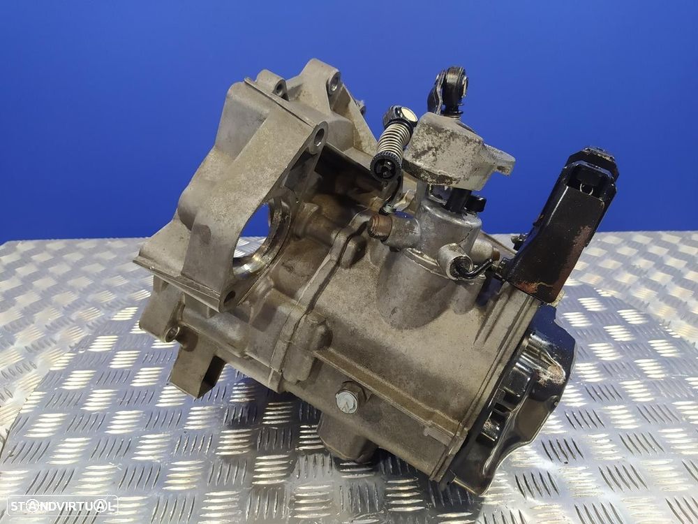CAIXA VELOCIDADES VOLKSWAGEN POLO 2003 - 1