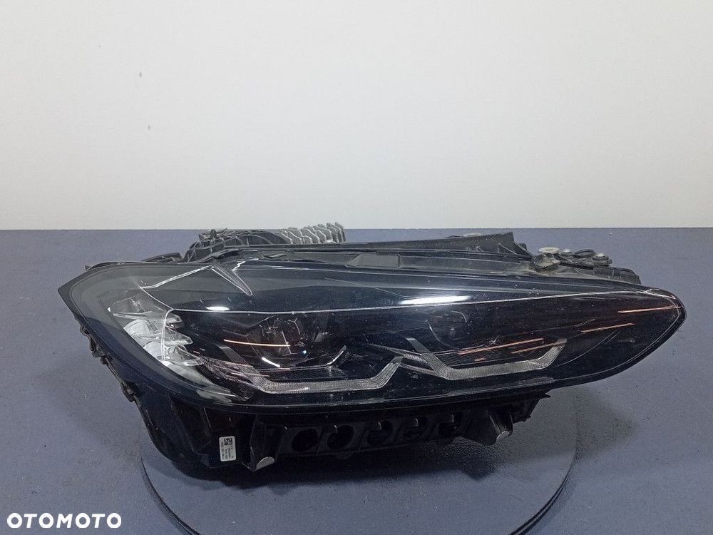 BMW M4 G82 G22 G23 REFLEKTOR PRAWY FULL LED SHADOW BLACK ECE EU 8086446 - 1