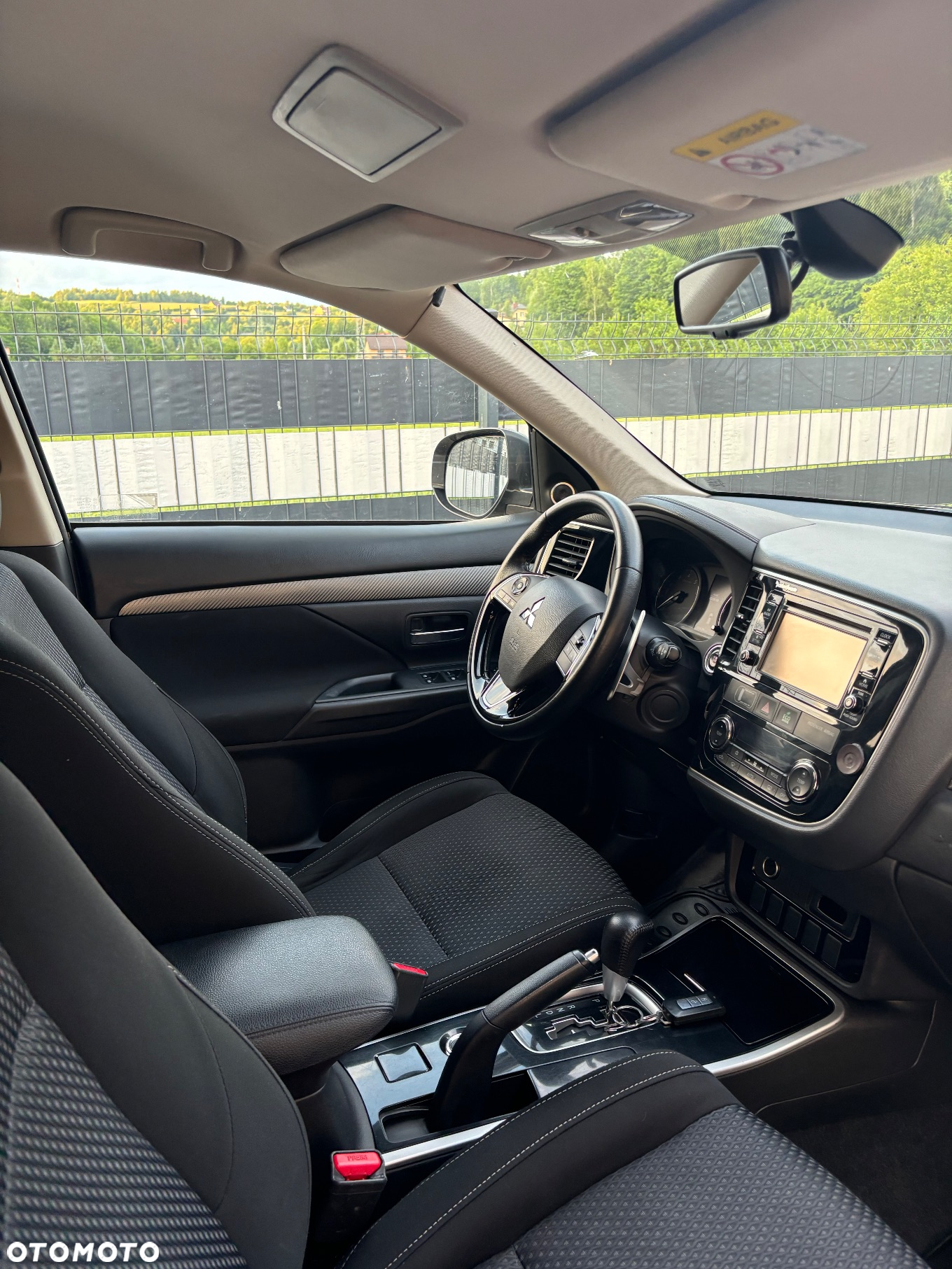 Mitsubishi Outlander 2.0 Intense + 4WD CVT - 7