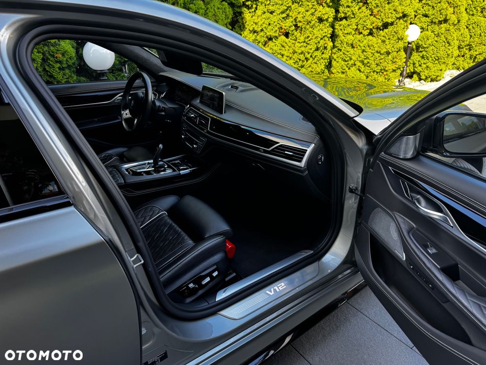 BMW Seria 7 M760Li xDrive - 8
