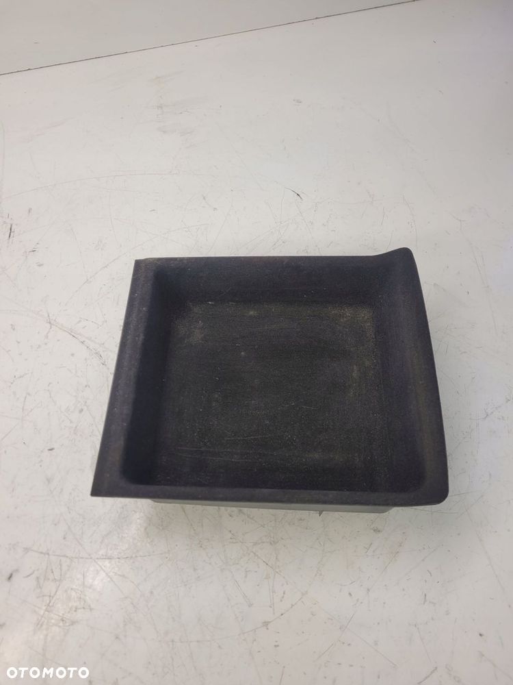 SCHOWEK PÓŁKA TUNELU AUDI Q7 4L 4L0864981B - 2