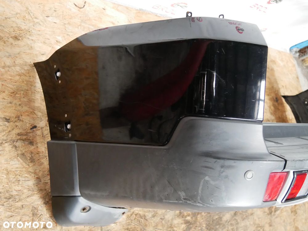 ZDERZAK TYLNY MITSUBISHI SHOGUN PAJERO IV  PDC - 2