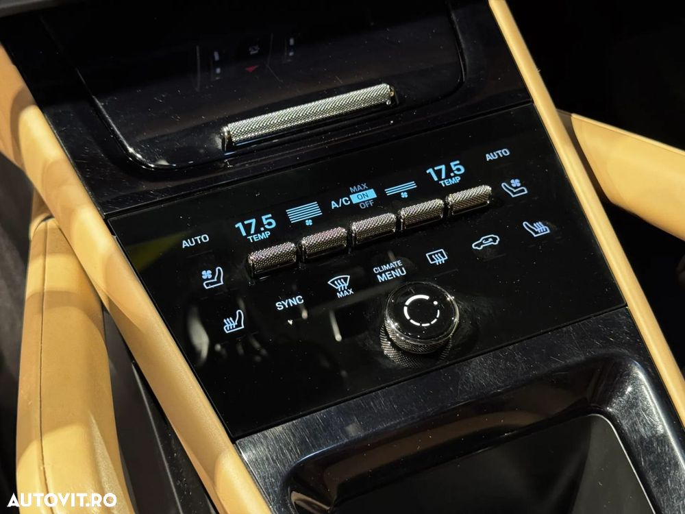 Porsche Cayenne Coupe - 28