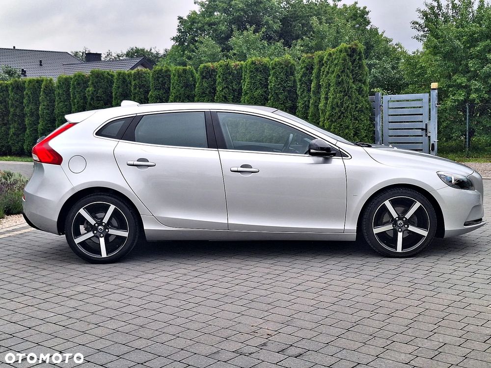 Volvo V40 D2 Momentum - 4