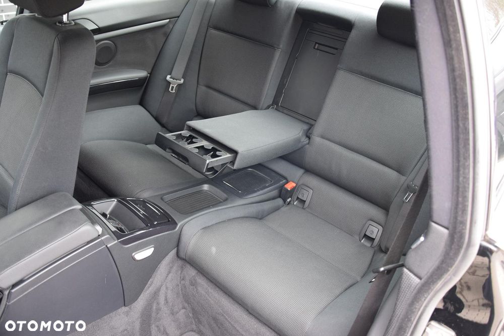 BMW Seria 3 320d Edition Exclusive - 10