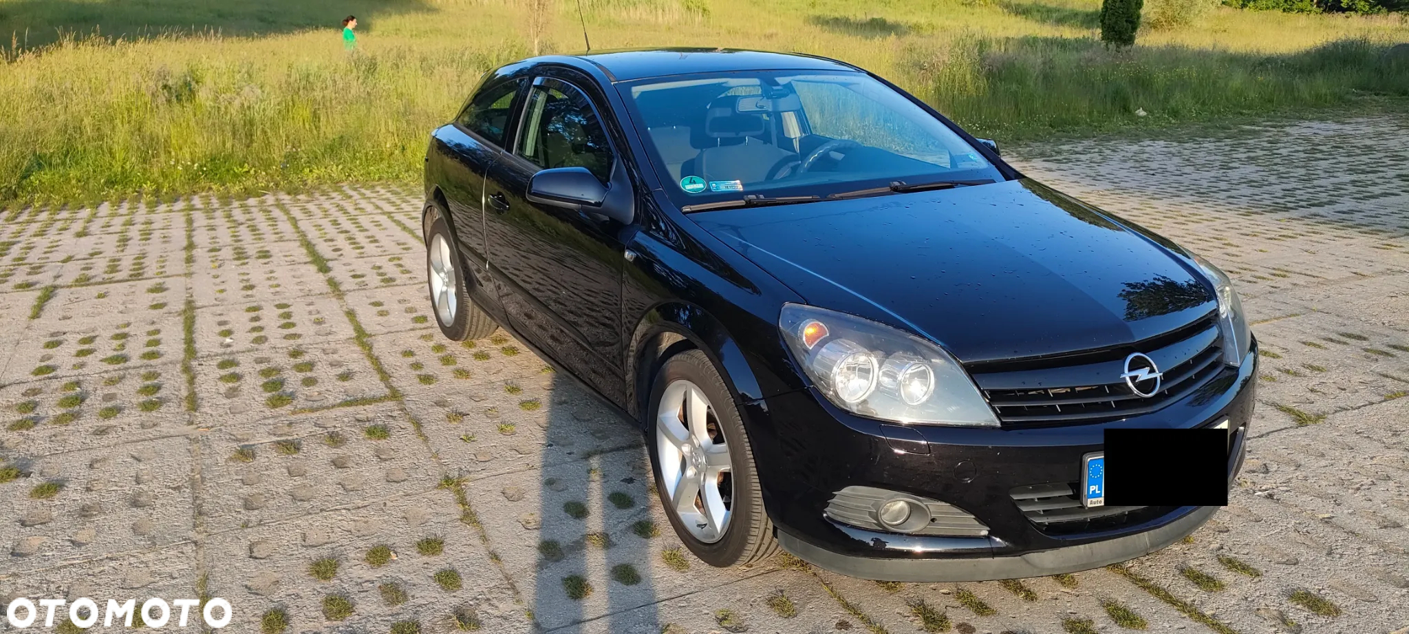 Opel Astra GTC 1.8 Sport - 3