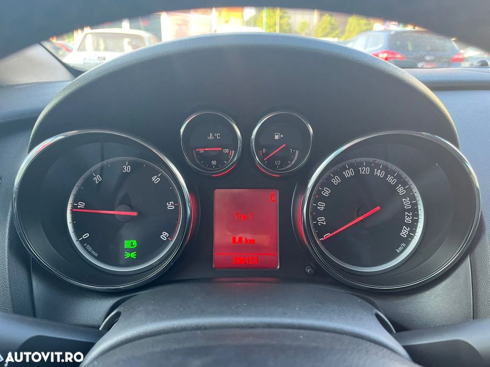 Opel Astra 1.7 CDTI DPF Design Edition - 11