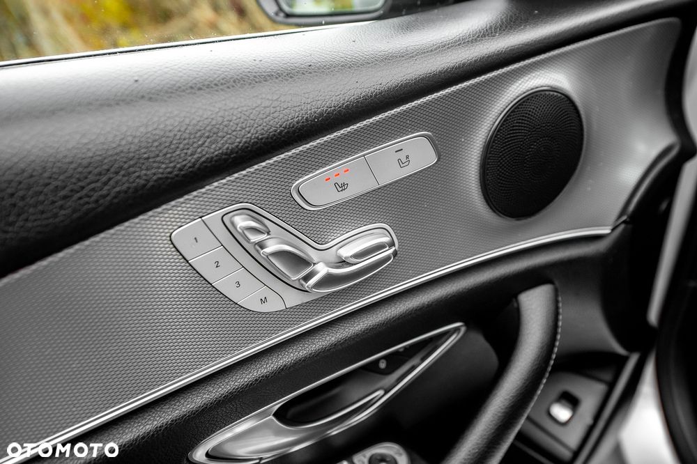Mercedes-Benz Klasa E 250 9G-TRONIC Avantgarde - 35