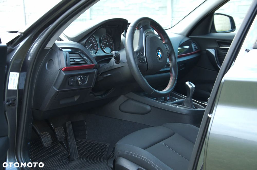 BMW Seria 1 118d Sport Line - 3