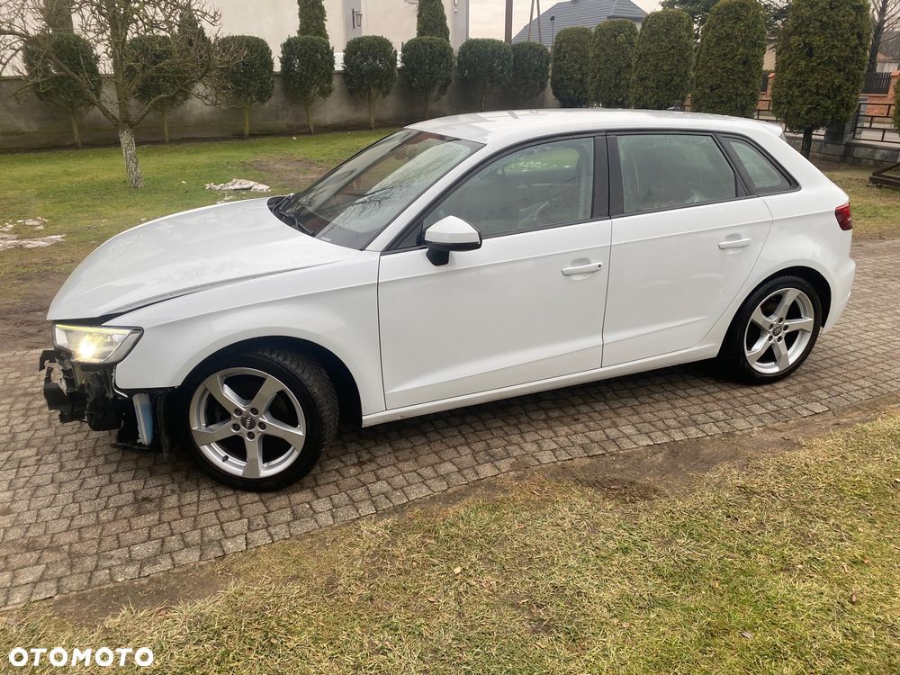Audi A3 Sportback 35 TFSI cylinder on demand design - 1