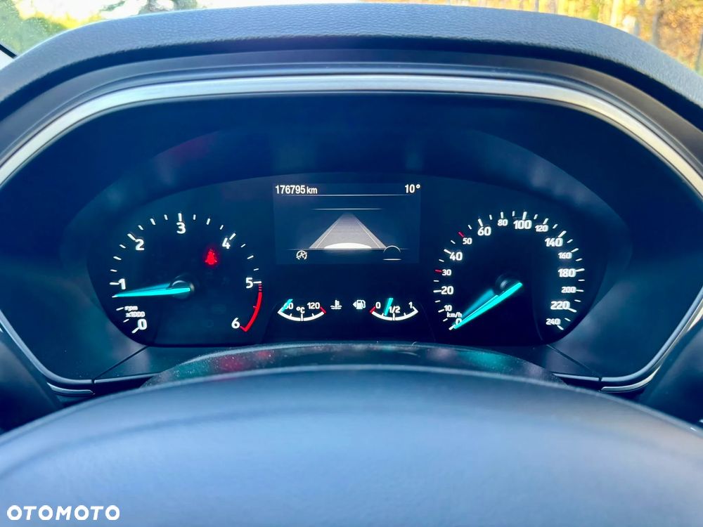 Ford Focus Turnier 1.5 EcoBlue Start-Stopp-System TITANIUM - 12