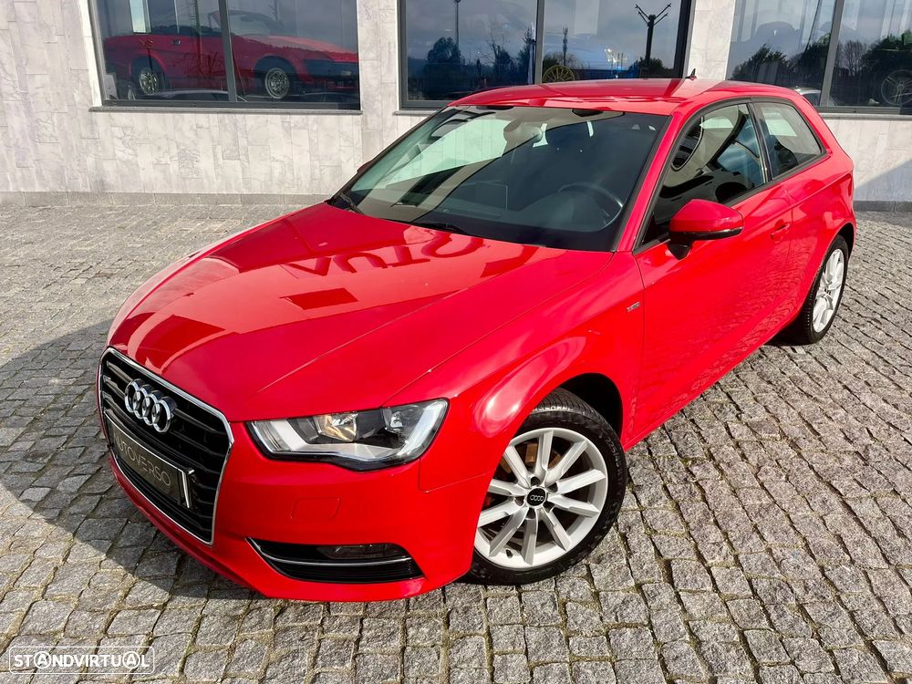 Audi A3 1.6 TDI Attraction S tronic - 2