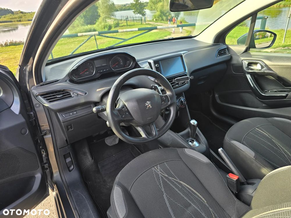 Peugeot 208 - 20