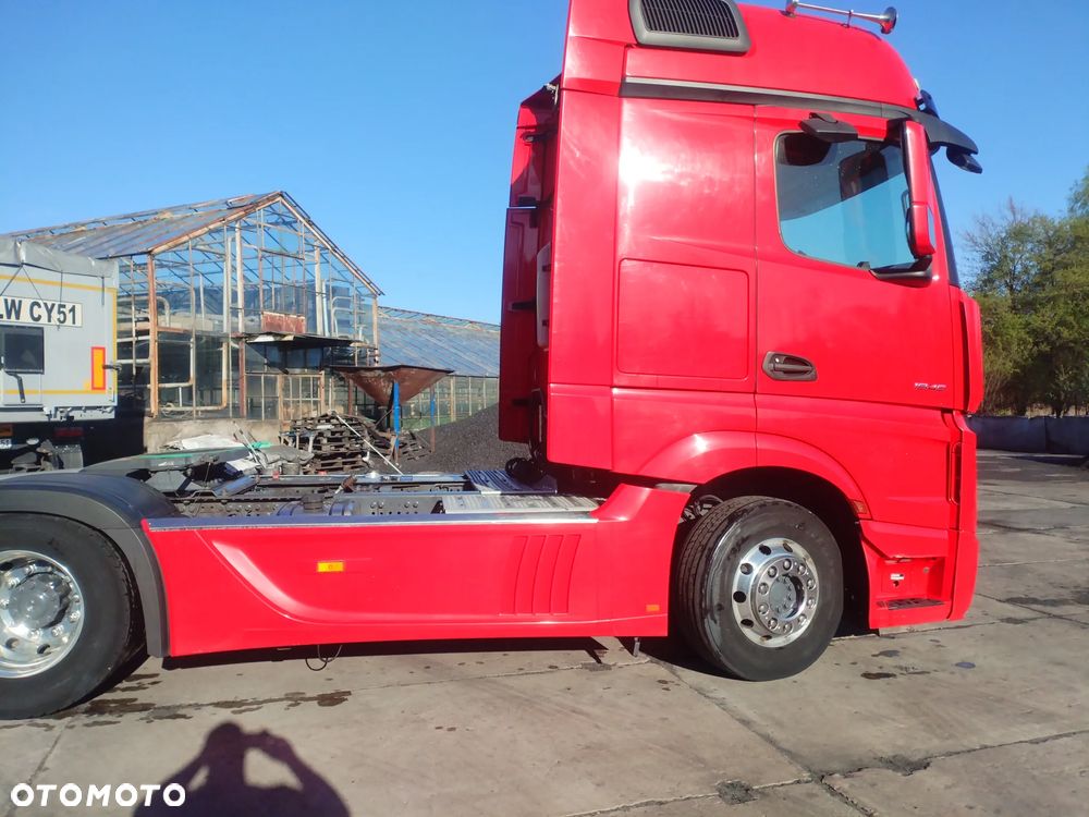 Mercedes-Benz ACTROS - 2