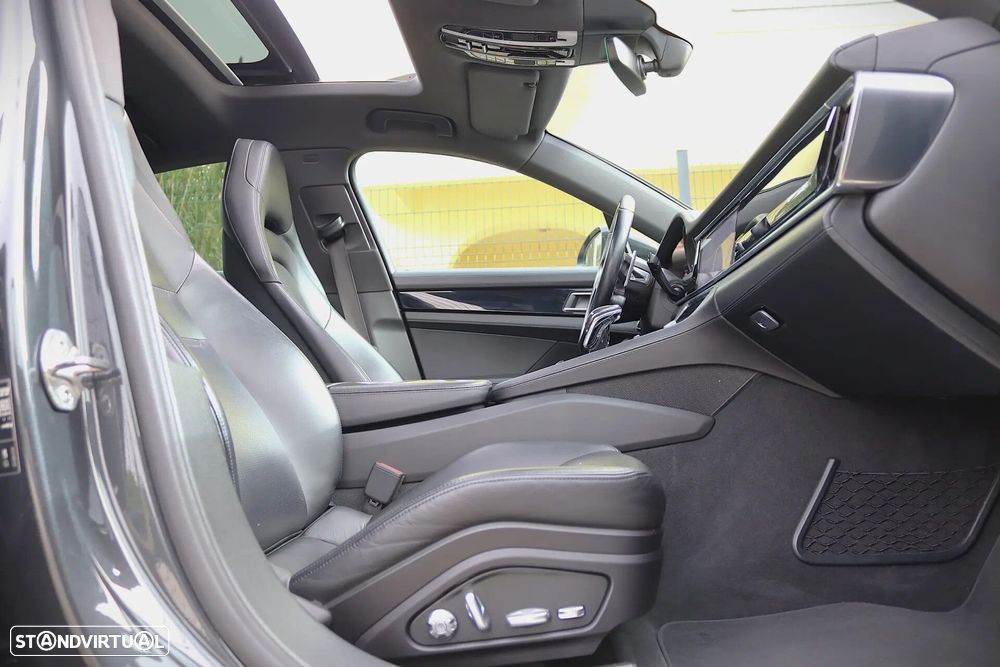 Porsche Panamera - 38