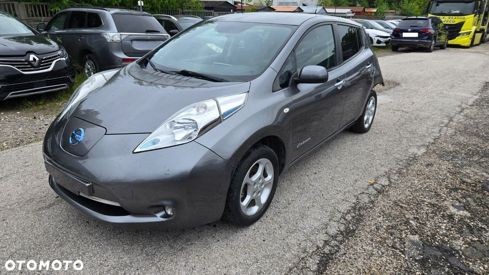 Nissan Leaf - 2