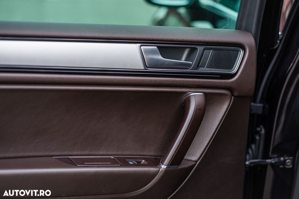 Volkswagen Touareg 3.0 V6 TDI BMT - 28