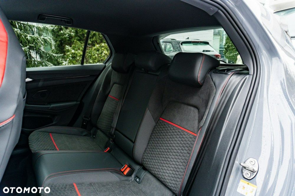 Volkswagen Golf - 19